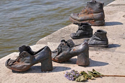 Cipők a Duna-korzó, Budapest - leírás, történelem, fotók