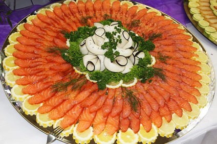 Dekoráció karácsonyi szeletelés haltál (vágás) Karácsonyi dekoráció szeletelés halétel