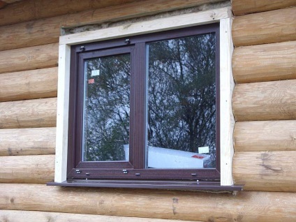 Telepítése műanyag ablakok egy fából készült ház