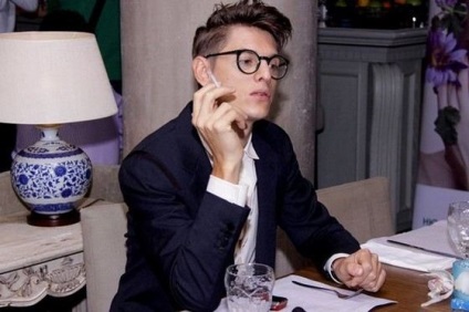 Vlad Lisovets stylist életrajz, képek, magasság és a súly, a személyes élet, a felesége és a gyerekek (Vlad) Vlad Lisovets stylist életrajz, képek, magasság és a súly, a személyes élet, a felesége és a gyerekek