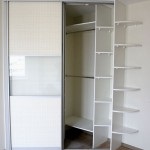 Beépített sarok szekrény a hálószobában a kezét (fotó)