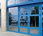 Alumínium ablakok, összeszerelés és telepítés alumínium ólomüveg ablakok Cseljabinszk
