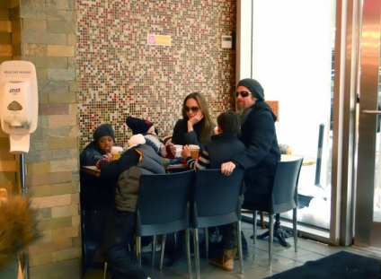 Brad Pitt tudtam egy nő a reflexió egy ember (reflexió) Brad Pitt tudtam egy nő a reflexió egy ember