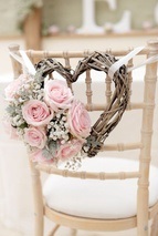 Virágos szív esküvő