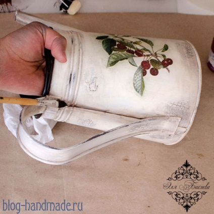 Decoupage locsolás kép - hogyan lehet egy szép dekorációt cracelures (do) Decoupage locsolás kép - hogyan lehet egy szép dekorációt cracelures