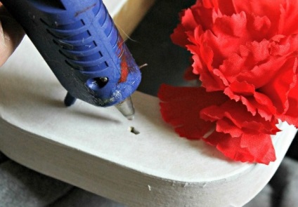 Hogyan készítsünk egy virágot levél