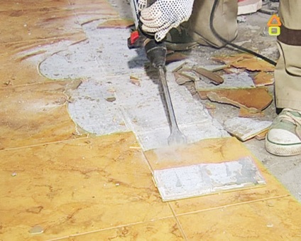 Hogyan lehet eltávolítani a csempe a padlón, károsítása nélkül a