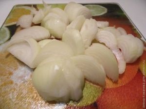 Párolt burgonya szilvát (szárított szilva pörkölt burgonya) Burgonya párolt aszalt szilvával