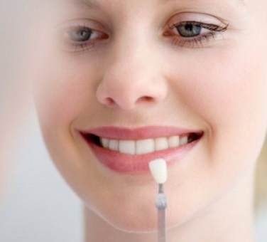 Kozmetikai helyreállítása fogainak porcelán héjak, titkait egészség és szépség