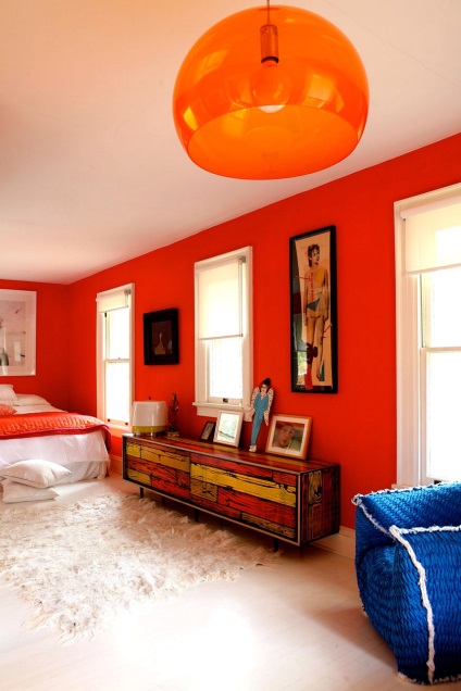 Orange hálószoba, gyönyörű belső kialakítás, színválasztás a bútorok, függönyök és tapéták