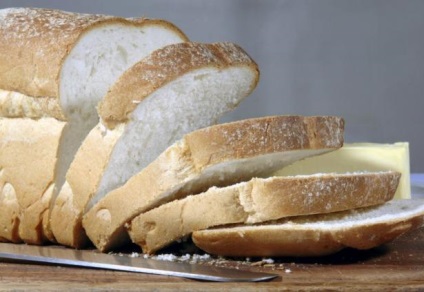 Összetétele fehér kenyér, előnyei és hátrányai