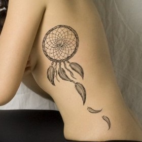 Tattoo elkapó értelmében az álmok - jelképe értelmében a lányok és a fiúk