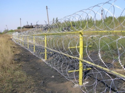 A kerítés drótból (szögesdrót) huzal, elektronikai kerítések kutyáknak, hogyan lehet a kerítés