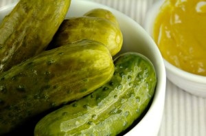 Pácolás uborka mustárral - 2 recept élet útmutató