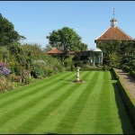 English Garden (48 fénykép) Videó útmutatást, hogy a saját kezébe, különösen a tájképi kert (angol tájképi kert fotó video a kezüket) English Garden (48 fénykép) Videó útmutatást, hogy a saját kezébe, főleg a kertépítés