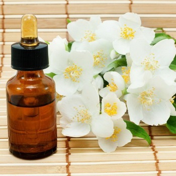 Aromaterápiás Jasmine hasznosabb, mint az illóolaj A jázmin, annak alkalmazása aromateripii