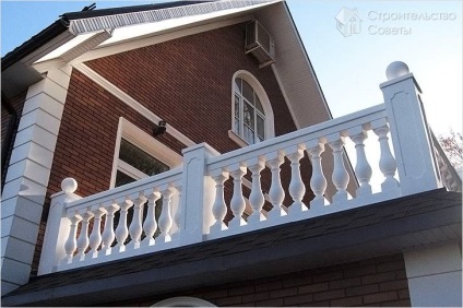 Balkonok kezük -, amelyek lehetővé tennék az erkélyen korlát (fotók)