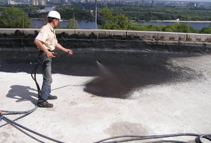 Bitumenes masztix vízszigetelő a tető - mi ez, és hogyan kell használni