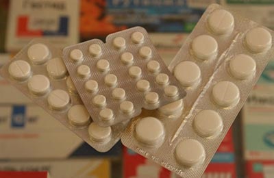 Dekaris származó bélférgek után haladja meg a tablettákat (férgek) Dekaris származó bélférgek után meghaladja a tabletták