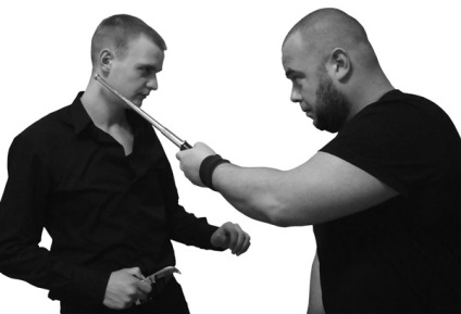 Baton - kemény megrendelőkönyv (általában teleszkópos) Baton - kemény megrendelőkönyv