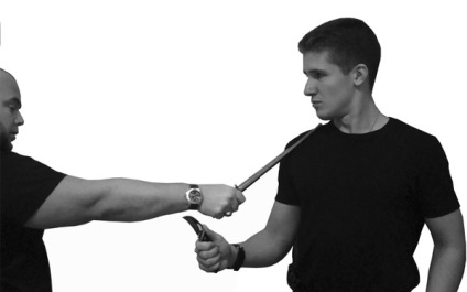 Baton - kemény megrendelőkönyv (használja a teleszkópos gumibot) Baton - kemény megrendelőkönyv