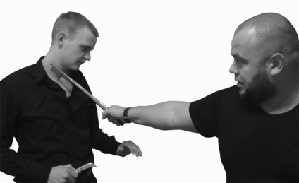 Baton - kemény megrendelőkönyv (általában teleszkópos) Baton - kemény megrendelőkönyv
