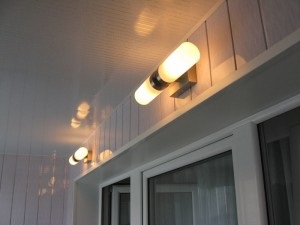 A villamosítás erkély - a munka elvégzéséhez megfelelő