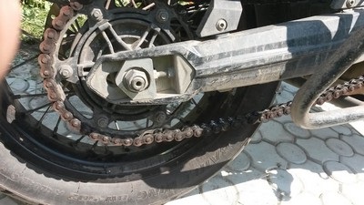 Hogyan tisztítsa meg a láncot a kerékpár (javítás, karbantartás) Hogyan tisztítsa meg a láncot egy motorkerékpár