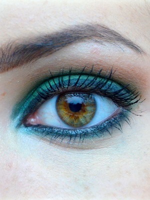 Milyen színű szemhéjfesték valamilyen árnyék alkalmas zöld, szürke, kék és barna szem