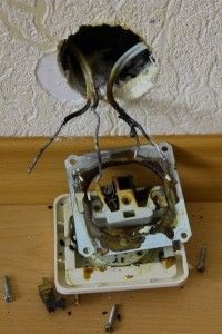 Hogyan lehet mozgatni a foglalat egy lakásban egy másik helyen (aljzat) Hogyan lehet mozgatni a foglalat egy lakásban egy másik helyen