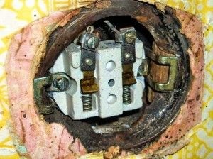 Hogyan lehet mozgatni a foglalat egy lakásban egy másik helyen (egy másik) Hogyan lehet mozgatni a foglalat egy lakásban egy másik helyen