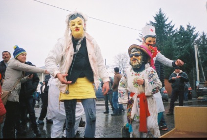 Hogyan tovább Malanka és haza élve - a devochki (Malanka) Hogyan tovább Malanka és haza élve - a devochki