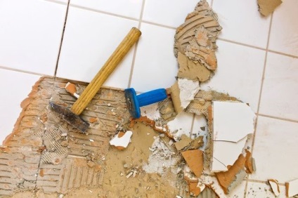 Hogyan lehet eltávolítani a csempe a padló szétszerelés károsodás nélkül