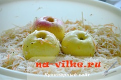 Savanyú káposzta almával és édeskömény - egy recept egy fotó