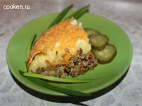 Rakott burgonya sajttal és kolbásszal a sütőben - recept fotókkal (a rakott) Rakott burgonya sajttal és kolbásszal a sütőben - a recept egy fotó