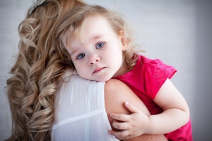 Szépség és a gyermekek egészségét, hogyan kell helyesen vágott körmök baba