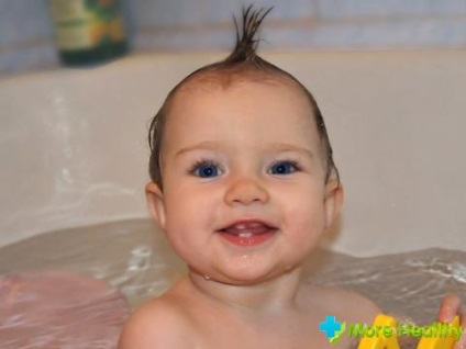 Fürdés egy újszülött egy százszorszép milyen arányban