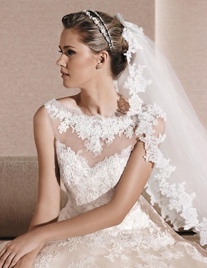 La sposa menyasszonyi ruhák, elegáns és divatos, mint