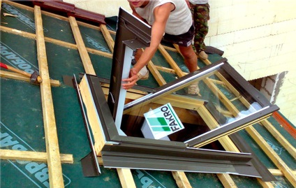 Tetőtéri ablak beszerelésére FAKRO, a telepítési útmutató FAKRO ablakok