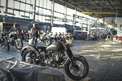 Mototsikal ural termelés fotó felülvizsgálat (Ural) Mototsikal ural Fotók termelés