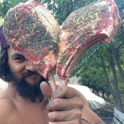 Egy szegény Momoa egy szót, jobb blogger Online október 19, 2015, a pletyka