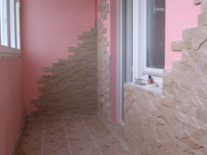 A falakat díszítő saját kezűleg lincrusta papír
