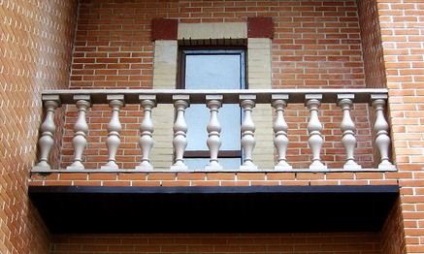 Korlátok az erkélyekre féle erkély korlátok, hogyan lehet a saját kezét, egy fotó - egy könnyű dolog