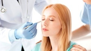 A plasztikai sebészet az orr milyen korban ajánlott jelzéseket a műtét, felkészülés