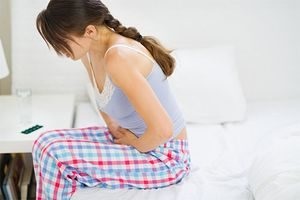 Miért fáj a petefészkek menstruáció előtt - Okok és kezelés