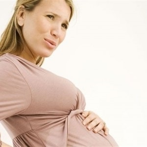 Okai visszaáramlás a terhesség korai szakaszában, és később hogyan lehet tőle megszabadulni