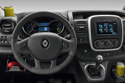 Renault Traffic 2017 2018 egy új testben, egy teljes és árak elkezd eladás fotók