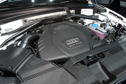 Áttervezett Audi Q5 2014 objektív véleményt minden oldalról (az oldalán) Áttervezett Audi Q5 2014 objektív véleményt minden oldalról