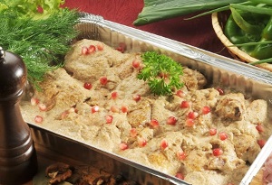 Сациві з курки по-грузинськи - це відмінний спосіб здивувати гостей смачним блюдом з найбільш