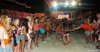 A forgatókönyv és a végrehajtása egy beach party (forgatókönyv) A forgatókönyv és a végrehajtása egy beach party